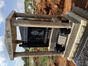 R 165 - Headstones